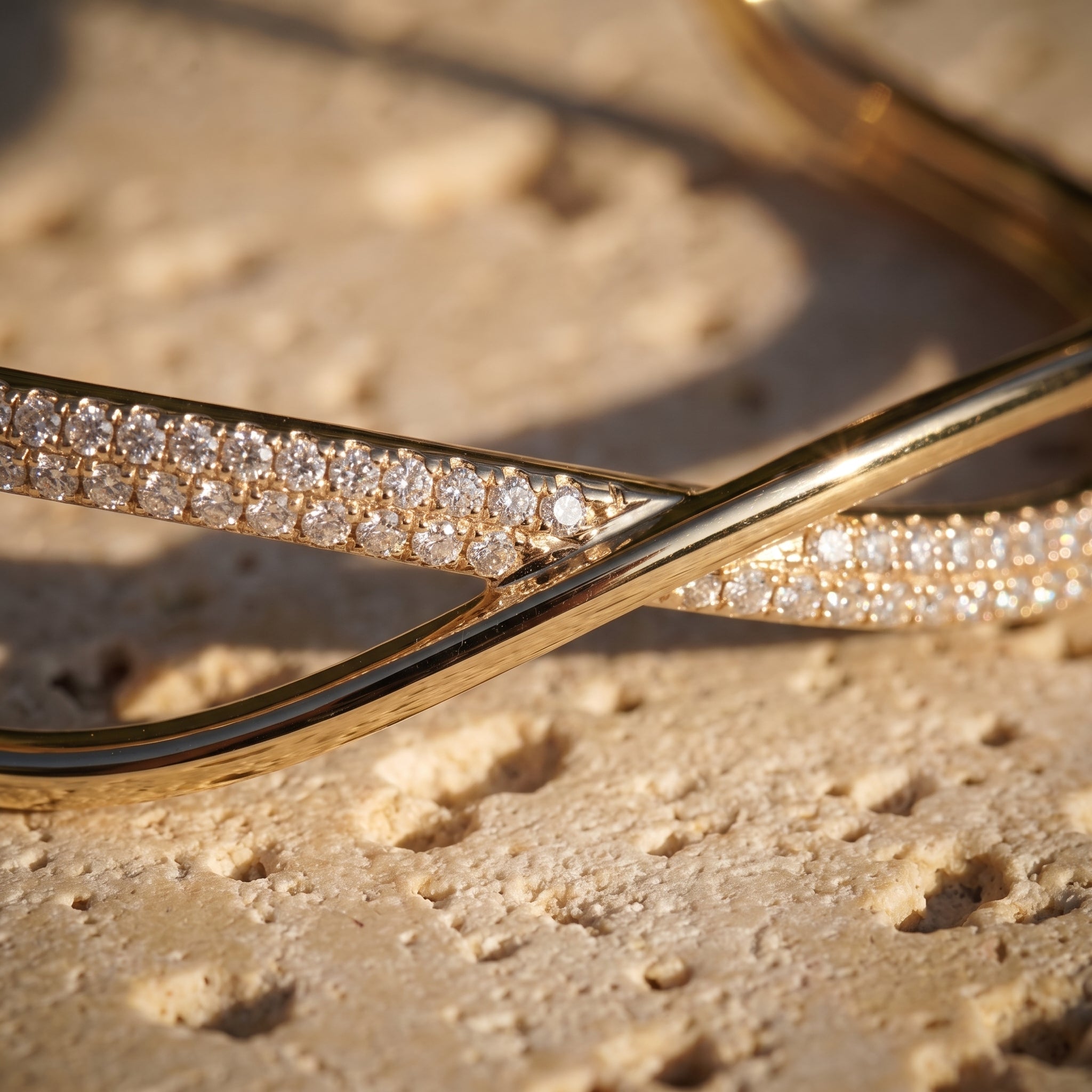 Rebecca's Wave cuff macro - pavé crossing polished gold